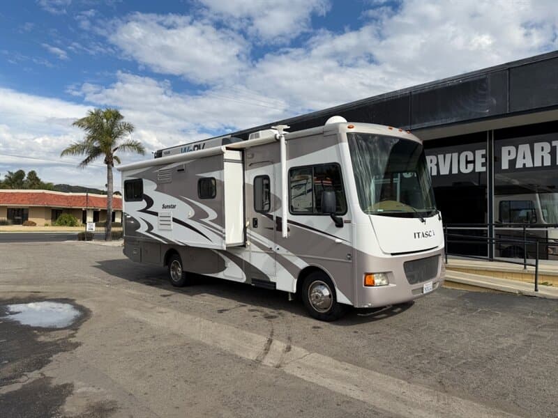 2013 Itasca Sunstar 27N at WeRV