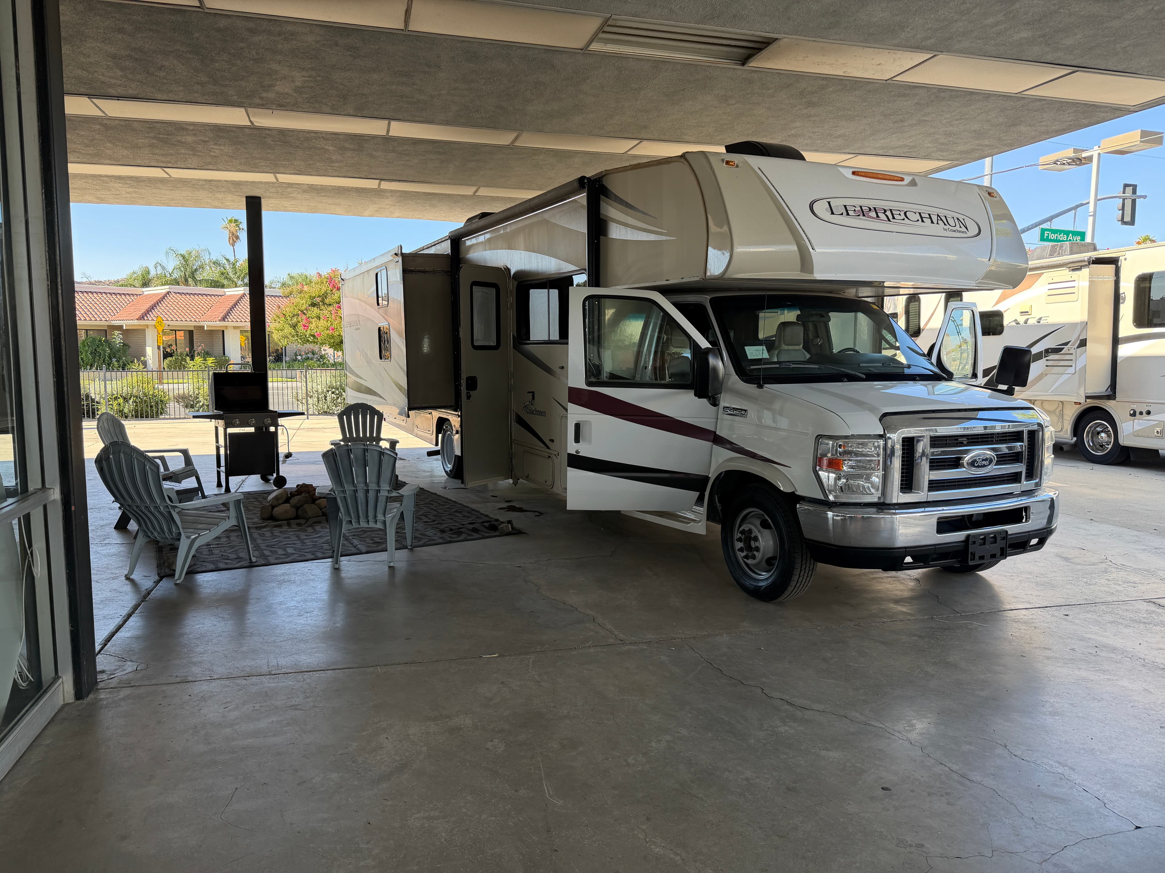 2018 Coachmen Leprechaun
