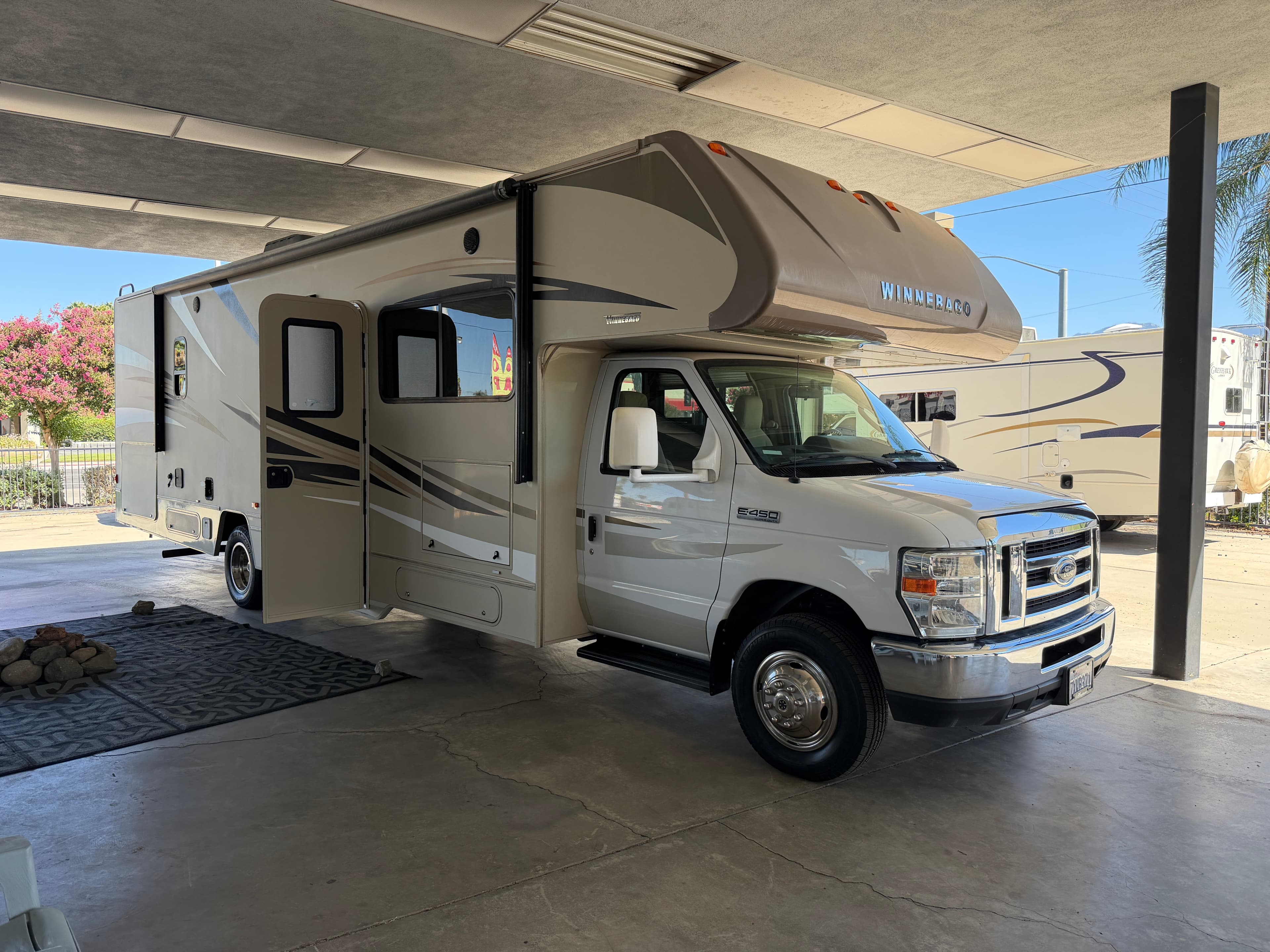 2017 Winnebago Minnie Winnie